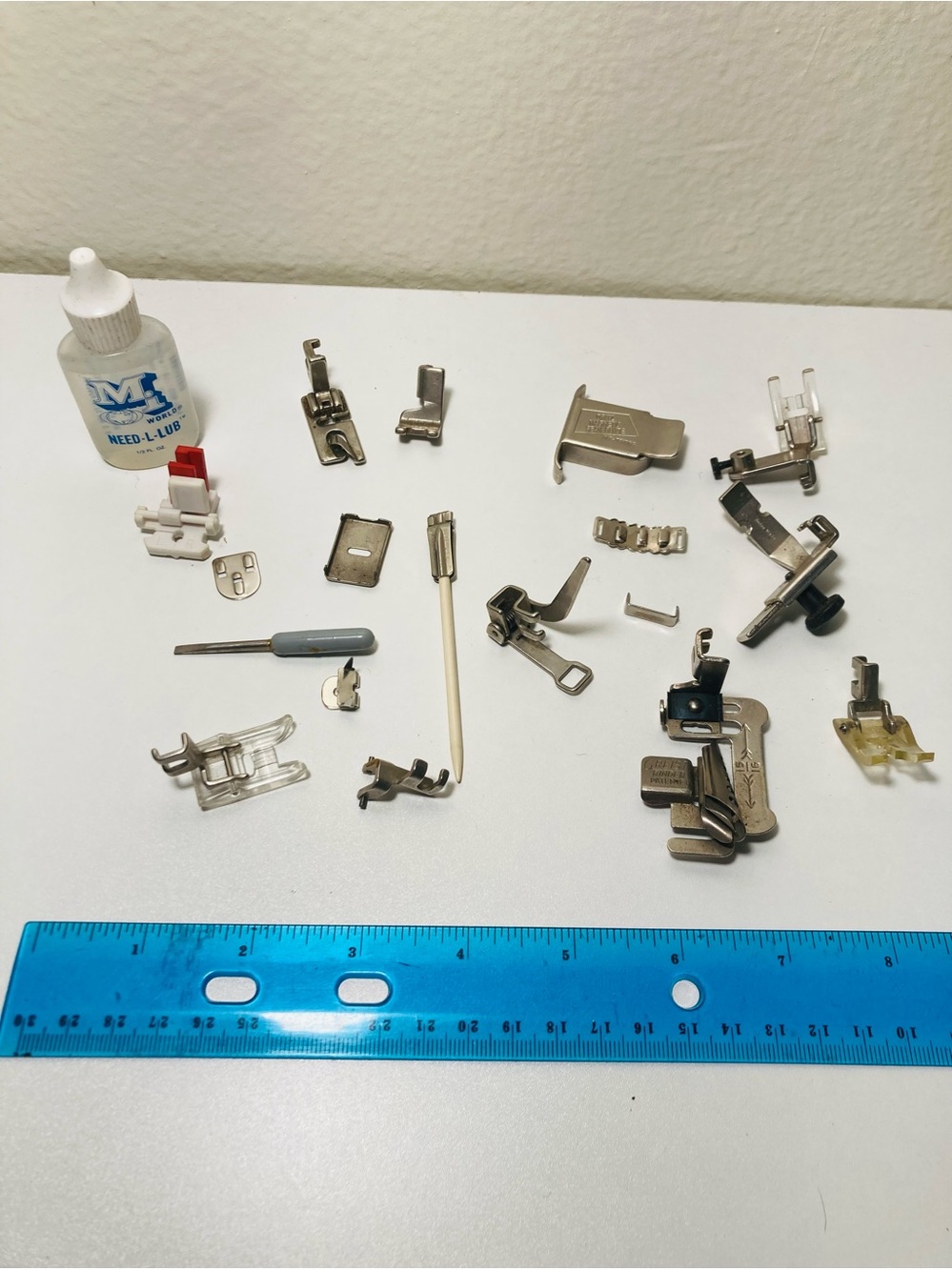 Assorted Sewing Machine‎ Feet and Accessories - Mixed
